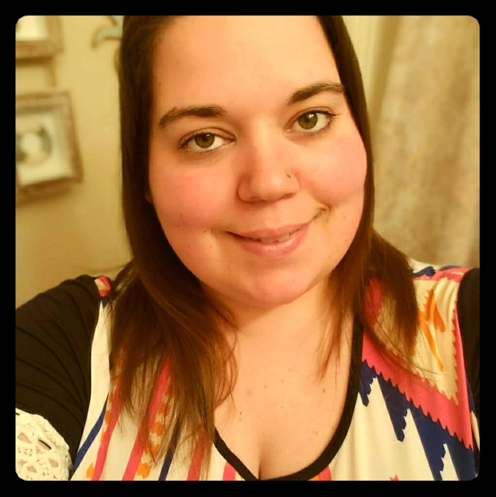 Meet your posher, Stephanie!